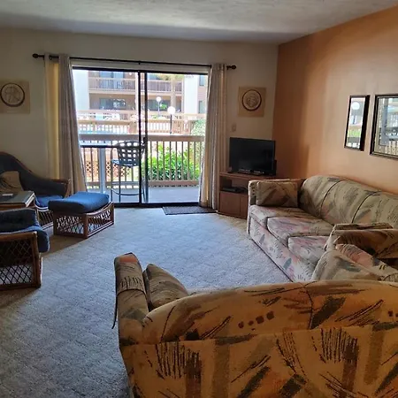 Anchorage I 104 Apartment